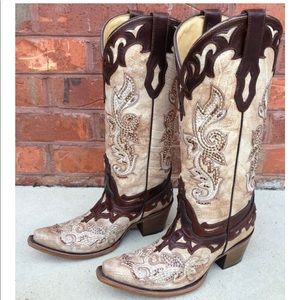 Corral boots